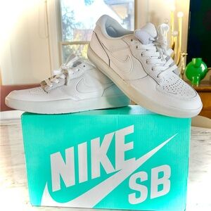 Nike SB Force 58 Premium Leather-White. New in box. Size 8 WOMENS